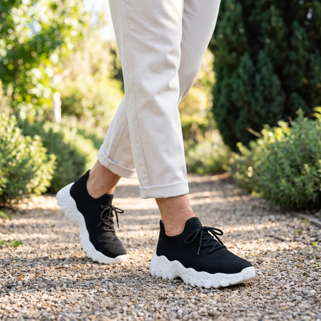 Nora – Comfortable Orthopedic Walking Shoes for Every Day